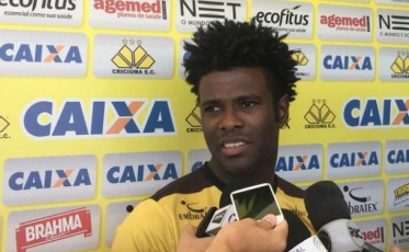 Zagueiro renova com o Tigre