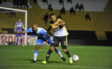 Em busca da recuperação, Criciúma pega o lanterna