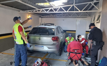 Trabalhador cai do quinto andar de prédio em Criciúma