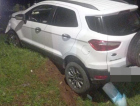 Içara: três pessoas ficam feridas após carro sair da pista