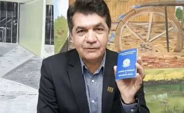 “Para fazer um petista vadio sair correndo basta apresentar uma carteira de trabalho”, diz Clésio 