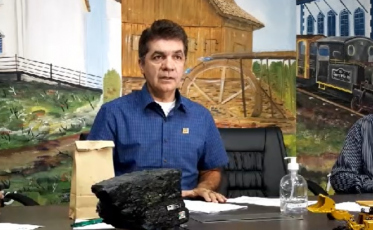 Salvaro anuncia prorrogação de decreto por uma semana