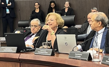 Desembargadora Salete Sommariva e magistrados aposentados são homenageados pelo TJSC