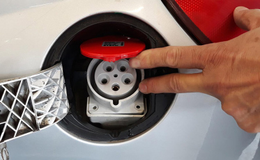 Acordo permitirá produção de carros elétricos na Satc