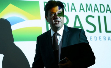 Ministro confirma primeiro caso suspeito de coronavírus no Brasil