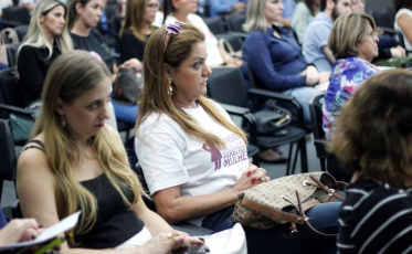 Seminário debate políticas públicas e violência doméstica contra as mulheres em Criciúma