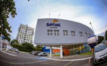 VII Fashion Senac: alunos realizam desfile de moda sobre os ciclos das nossas vidas