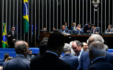 Senado aprova projeto prevê punição para juízes e procuradores