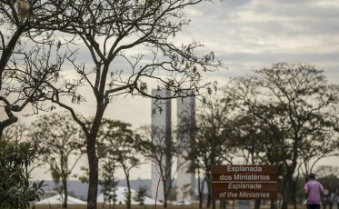 Reforma administrativa pretende revisar salários e número de carreiras