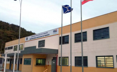 Detento morre após ser agredido por outro no Presídio de Tubarão