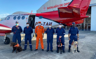 Mais bombeiros de SC embarcam para Petrópolis