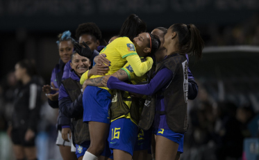 Brasil estreia com goleada na Copa do Mundo 
