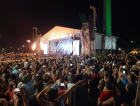 Show de Fernando e Sorocaba atrai milhares de pessoas ao Parque Prefeito Altair Guidi (VÍDEO)