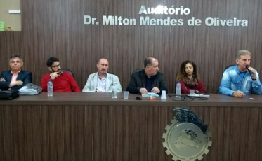 Plásticos emitem nota sobre impasse nas negociações