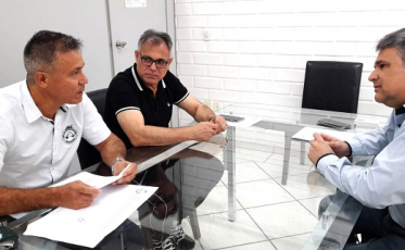 Em negociação, químicos pedem ganho real nos salários