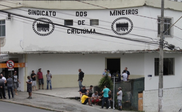 “Vi colegas meu morrendo no subsolo, deram o sangue por aquela empresa”, diz mineiro da Carbonífera Criciúma