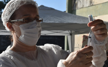 Covid-19: Siderópolis vacina população acima de 37 anos e profissionais industriais acima de 33 anos