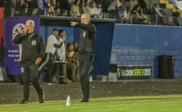 Após derrota em casa, Caravaggio visita o Guarani para se afirmar na Série B