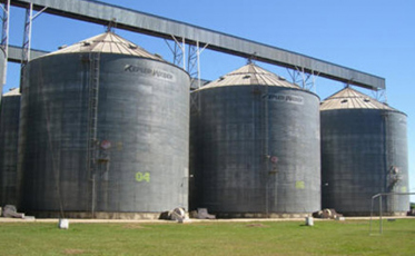 Homem é encontrado morto em silo de arroz