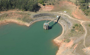 Água desperdiçada no Brasil equivale a quase sete sistemas Cantareira