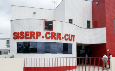 Após década de impasses, servidores celebram aumento acima do piso em Criciúma