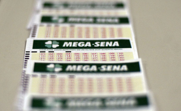 Mega-Sena acumula e vai a R$ 6,5 milhões
