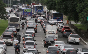 Campanha tenta conscientizar motoristas sobre cuidados no trânsito
