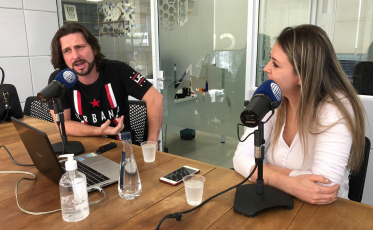 Dia de baile e música boa no Avesso 