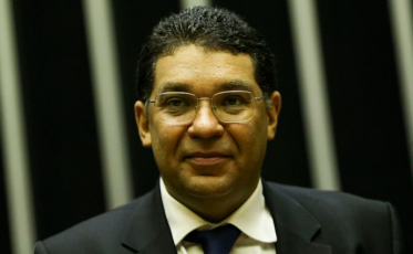 Superávit do Governo Central cai 28,3% em abril