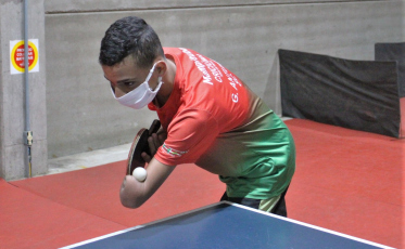 Superação e dedicação marcam caminhada de promessa criciumense