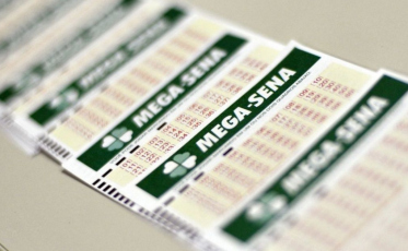 Mega-Sena sorteia R$ 135 milhões nesta terça-feira