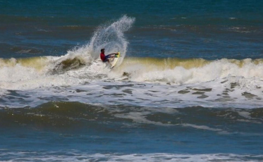 Campeonato de Surf adiado em Balneário Arroio do Silva