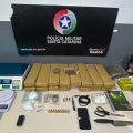 Abordagem a motorista revela estufa, cocaína, haxixe e 17 kg de drogas em Criciúma