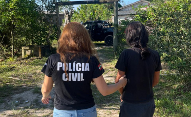 Principal suspeita de latrocínio, mulher é presa em Balneário Gaivota