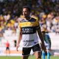Rodrigo celebra marca histórica e diz que ainda não definiu futuro no futebol
