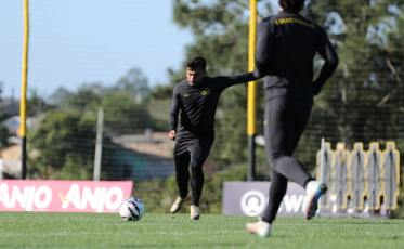 Ronald ganha espaço entre os titulares do Criciúma antes de duelo contra o CRB