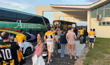 Torcedor acompanha o embarque do Tigre para Cuiabá 