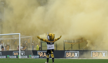 Goleada no clássico: o start da era Umberto Louzer no Tigre 