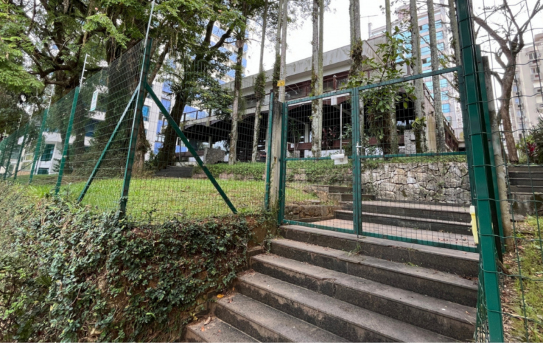 Nenhum lance no leilão da mansão de Jarvis Gaidzinski