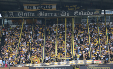 Criciúma chega aos 43 jogos na temporada com 20 vitórias e 52 gols marcados