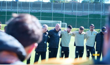 Eduardo Baptista pede coragem e resiliência ao Criciúma na sequência da Série B