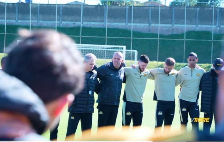Eduardo Baptista pede coragem e resiliência ao Criciúma na sequência da Série B