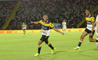 Criciúma perde dois jogadores para duelo com o Fortaleza