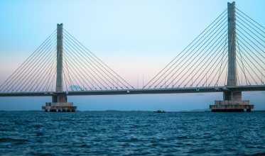Ponte de Laguna: engenheiro italiano, cordoalha e a conta é só da concessionária