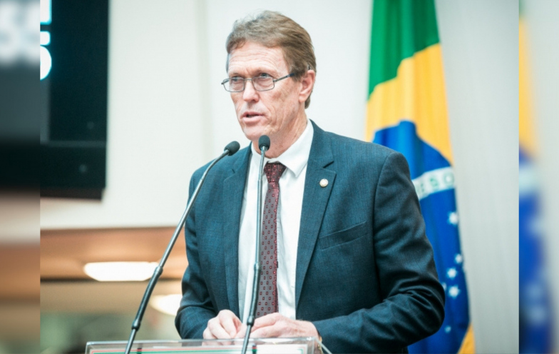Sábado de Convenções: deputado Weber e Genesio Spillere são suplentes de Amin