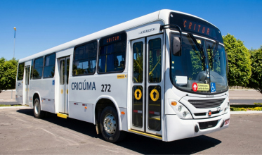 Prefeito evita greve, mas todos continuam insatisfeitos