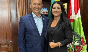 (VIDEO) Prefeita do MDB do Sul declara apoio para o governador Jorginho