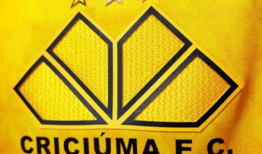 Criciúma e o caso dos salários acima de 100 mil: quando o jogo fora de campo decide o futuro 