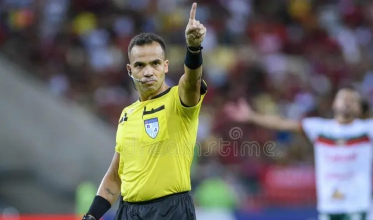 Alex Gomes Stefano apita Criciúma x Atlético/GO