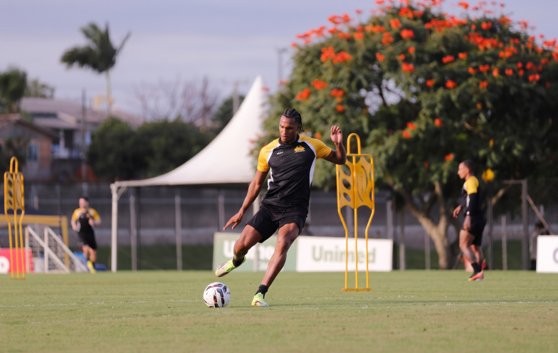 Após 462 dias, Cauê Santos está perto de voltar a ser titular em uma partida oficial